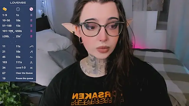 Dixi Pixi  online show from September 18, 2025, 7:44 am