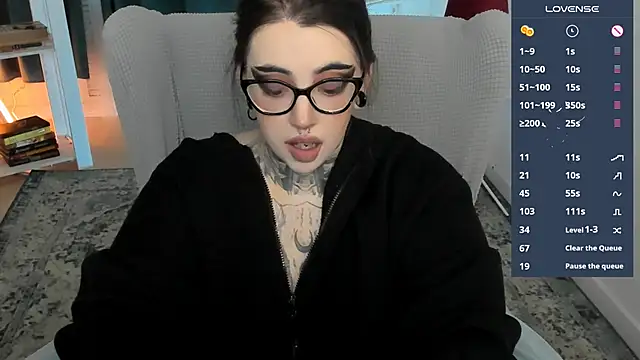 Dixi Pixi  online show from June 14, 2026, 5:30 am