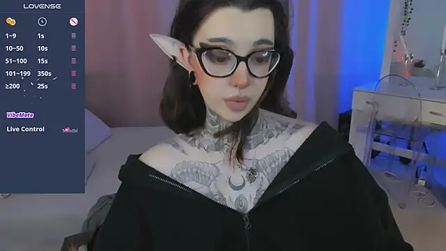 Dixi Pixi  online show from April 25, 2026, 5:43 am