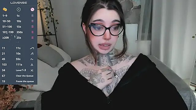Dixi Pixi  online show from April 23, 2026, 5:36 am