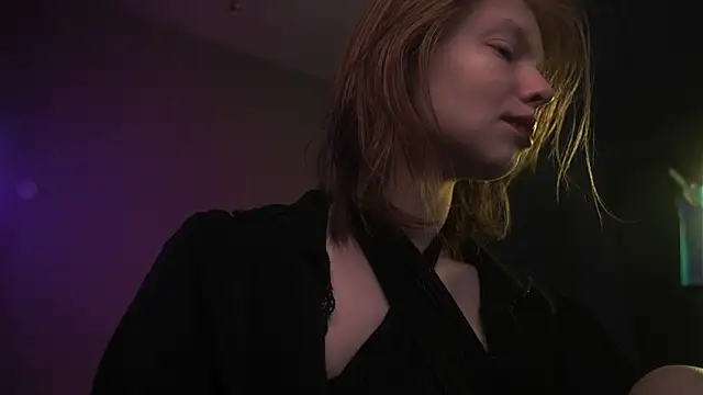 ginger hugs online show from January 11, 2026, 10:05 pm