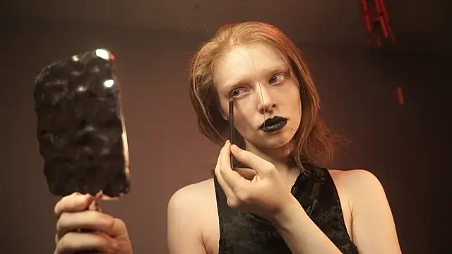 ginger hugs online show from February 10, 2026, 10:09 pm