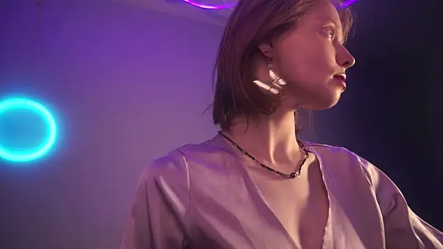 ginger hugs online show from September 13, 2025, 9:59 pm