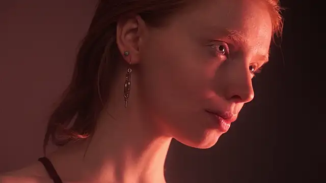 ginger hugs online show from October 13, 2025, 10:10 pm