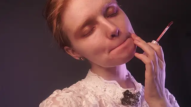 ginger hugs online show from October 5, 2025, 10:11 pm