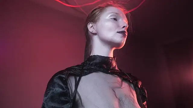 ginger hugs online show from October 2, 2025, 10:13 pm