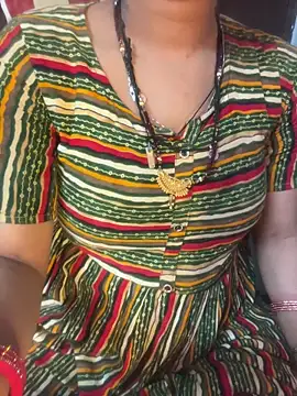 Snapshot of Spicy_sari_girl chatting on December 17, 2025, 3:39 pm Spicy sari girl online show from December 17, 2025, 3:39 pm