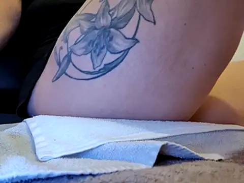 sweethotmilf888 online show from May 14, 2026, 2:58 pm