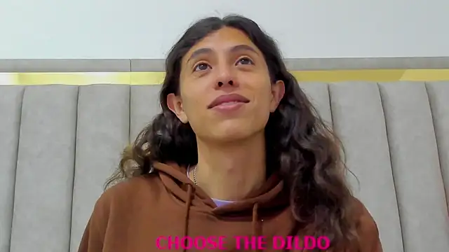 FreyaMoller online show from November 14, 2025, 7:39 pm