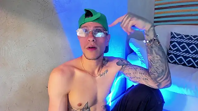 french sexx online show from February 17, 2026, 7:11 pm