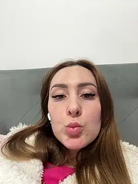 kimmie meow online show from March 15, 2026, 8:27 pm