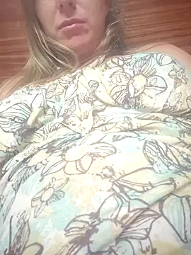 josyflores01 online show from March 25, 2026, 10:19 pm