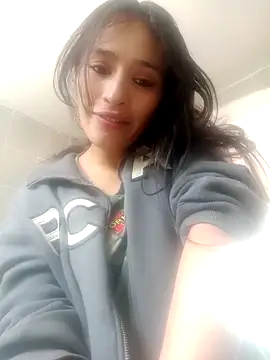 Hanha00 online show from December 18, 2025, 6:45 pm