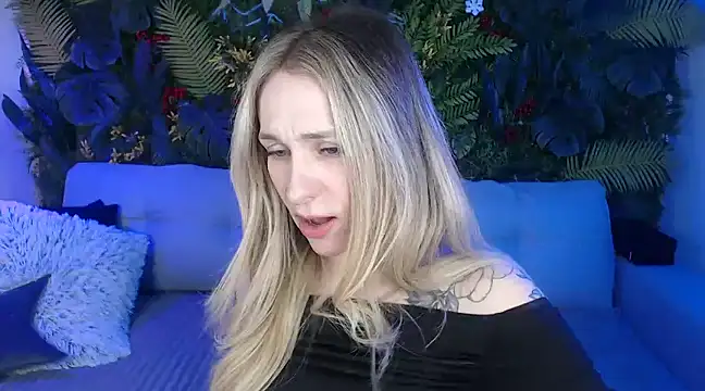 Horny Blond online show from January 24, 2025, 9:06 am