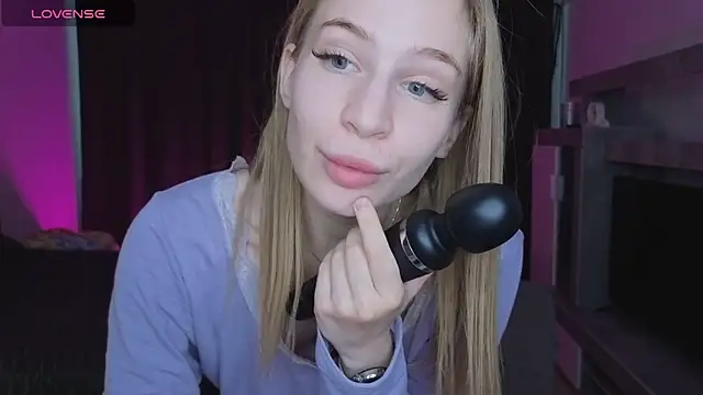 Snapshot of Elis_Fox chatting on March 9, 2026, 11:03 am Elis Fox online show from March 9, 2026, 11:03 am