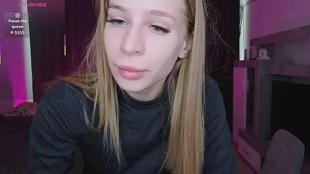 Snapshot of Elis_Fox chatting on March 17, 2026, 11:02 am Elis Fox online show from March 17, 2026, 11:02 am