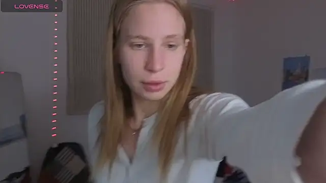 Snapshot of Elis_Fox chatting on February 17, 2026, 7:05 am Elis Fox online show from February 17, 2026, 7:05 am