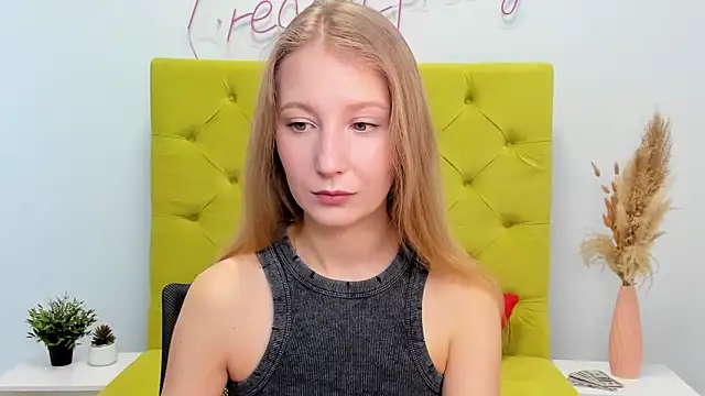 Snapshot of LolaWilsons chatting on February 12, 2026, 7:19 am LolaWilsons online show from February 12, 2026, 7:19 am