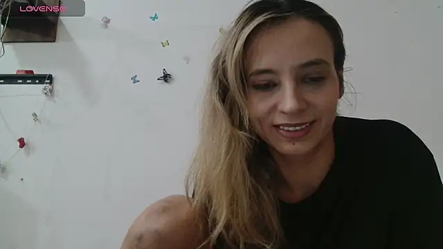 Snapshot of RexaRoberts chatting on July 26, 2026, 5:20 pm RexaRoberts online show from July 26, 2026, 5:20 pm