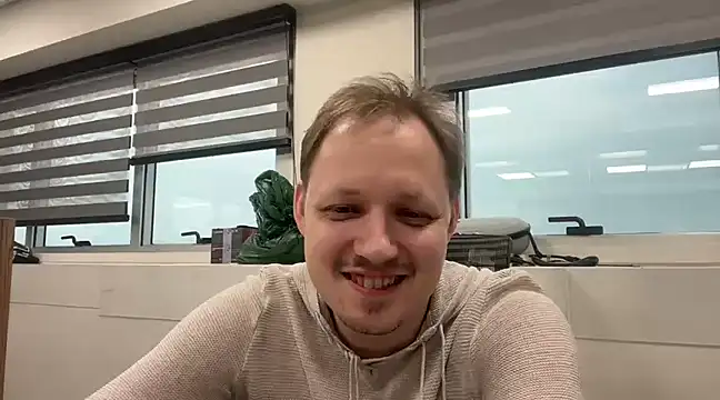 Snapshot of streamy_test12 chatting on January 22, 2025, 12:17 pm streamy test12 online show from January 22, 2025, 12:17 pm