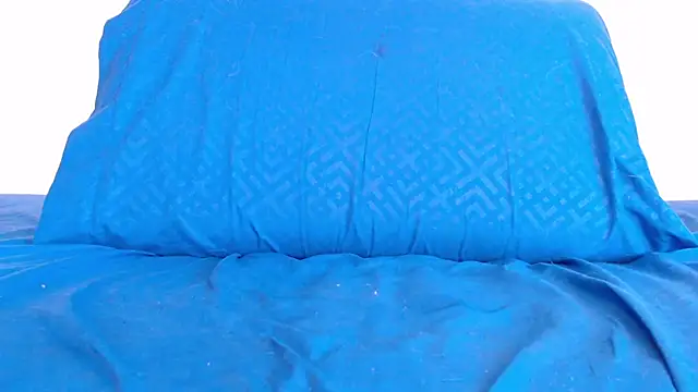 Freyja eter online show from October 24, 2025, 1:43 pm