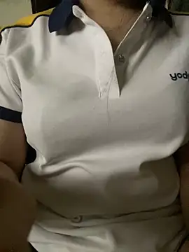 Tuongvy05 online show from September 27, 2025, 4:35 pm