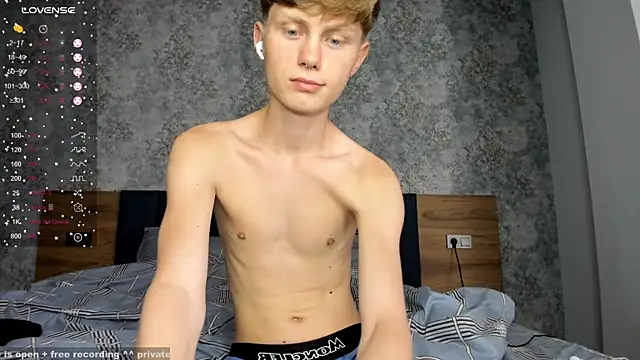 Snapshot of christian_di0r chatting on March 17, 2025, 9:12 am christian di0r online show from March 17, 2025, 9:12 am