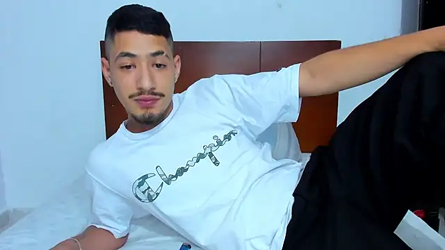 Snapshot of Chandler_ken chatting on February 12, 2026, 11:26 pm Chandler ken online show from February 12, 2026, 11:26 pm