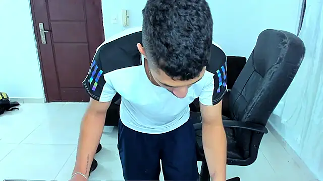 Snapshot of Chandler_ken chatting on February 17, 2026, 1:03 am Chandler ken online show from February 17, 2026, 1:03 am