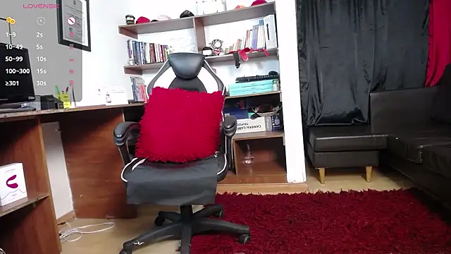 Snapshot of LiaTaylorr chatting on February 9, 2026, 12:36 pm LiaTaylorr online show from February 9, 2026, 12:36 pm