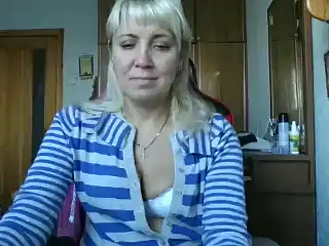 IrinaB1 online show from October 15, 2025, 6:22 am