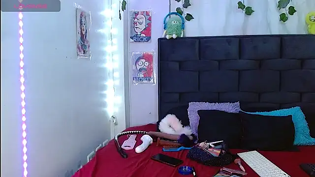 Snapshot of the_lesbian_game chatting on April 10, 2026, 5:20 pm the lesbian game online show from April 10, 2026, 5:20 pm