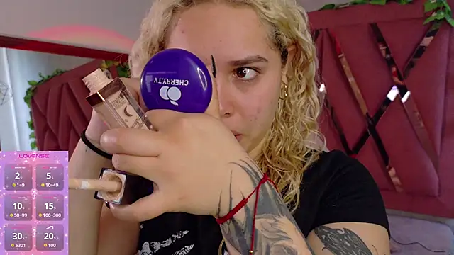 Haelycute online show from November 10, 2025, 11:48 am