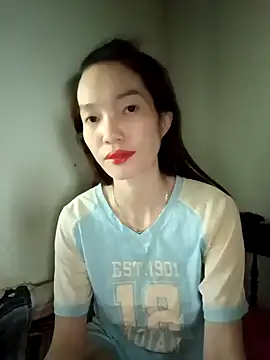 Snapshot of LILIAN999 chatting on February 5, 2025, 4:37 am LILIAN999 online show from February 5, 2025, 4:37 am