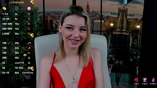 pretty little thing online show from December 6, 2024, 10:21 am