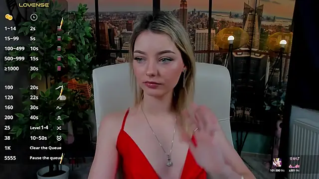 pretty little thing online show from December 5, 2024, 11:12 pm