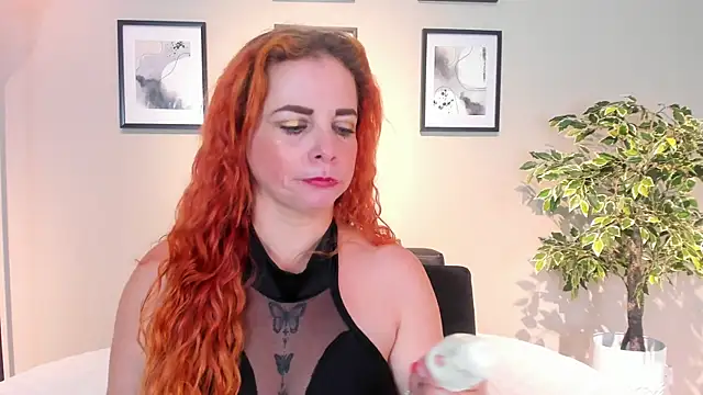 Snapshot of HannaBrave chatting on March 30, 2026, 7:26 pm HannaBrave online show from March 30, 2026, 7:26 pm