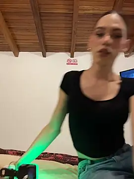 Carlita cute online show from June 25, 2026, 5:12 am
