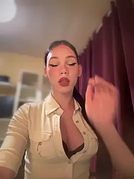 Carlita cute online show from September 22, 2025, 9:10 pm