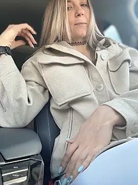 Snapshot of Crazy-Rosa chatting on March 15, 2026, 4:19 am Crazy-Rosa online show from March 15, 2026, 4:19 am