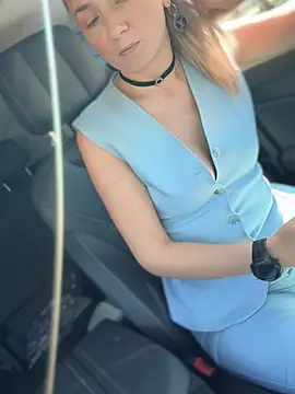 Snapshot of Crazy-Rosa chatting on April 2, 2026, 5:36 am Crazy-Rosa online show from April 2, 2026, 5:36 am