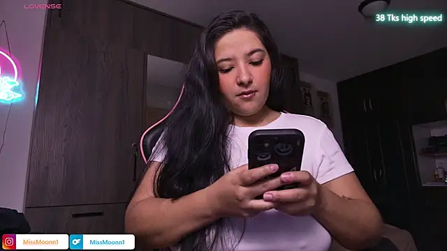 Steph moon  online show from March 19, 2026, 6:08 pm