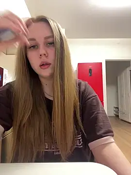 Snapshot of Marylallka5 chatting on April 12, 2026, 5:27 pm Marylallka5 online show from April 12, 2026, 5:27 pm
