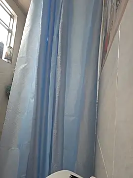 valery mora online show from September 18, 2025, 2:20 pm