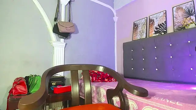 sexy-luna-star-ts online show from January 18, 2026, 9:18 pm