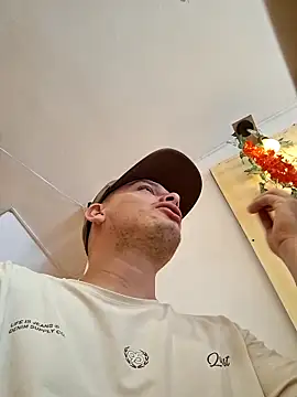  Ottis  online show from November 8, 2025, 3:59 pm