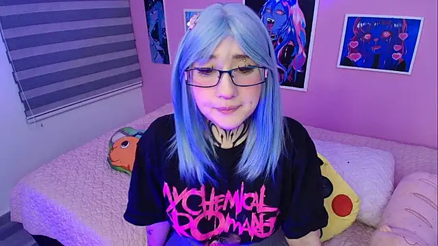 Miwa violet online show from March 16, 2026, 3:03 am