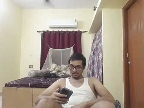 THE NAKED BOY online show from November 12, 2025, 1:04 pm