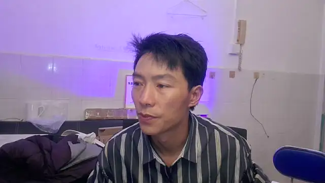 xhqds online show from May 5, 2026, 10:51 am