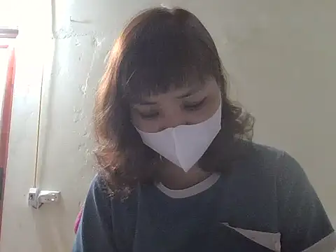Angela-Eira online show from May 3, 2026, 8:56 pm